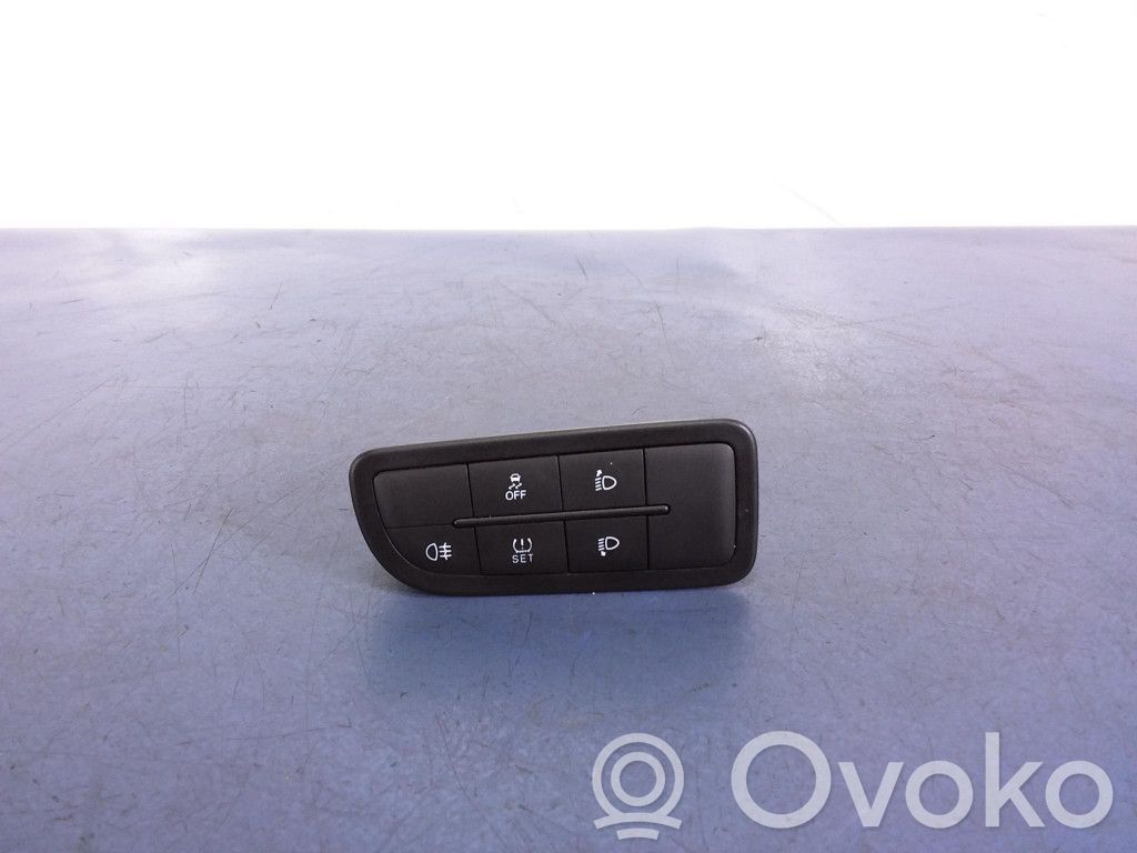 Fiat Tipo Light switch 