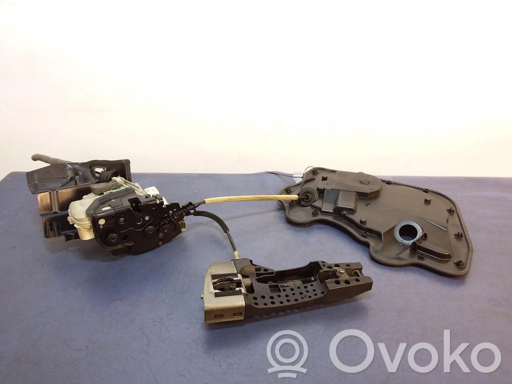 Audi A8 S8 D4 4H Zamek drzwi przednich 