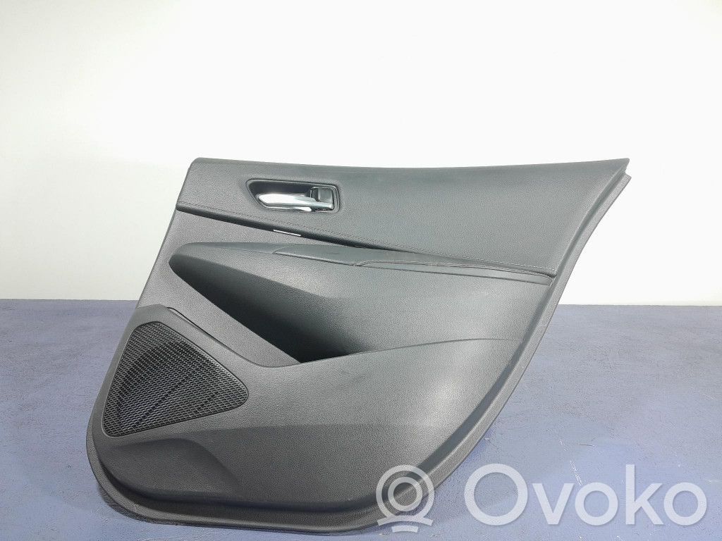 Suzuki Swace Boczki / Tapicerka drzwi / Komplet 