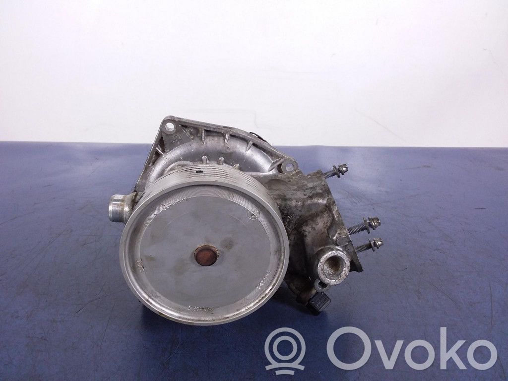 BMW 7 F01 F02 F03 F04 Vesipumppu 