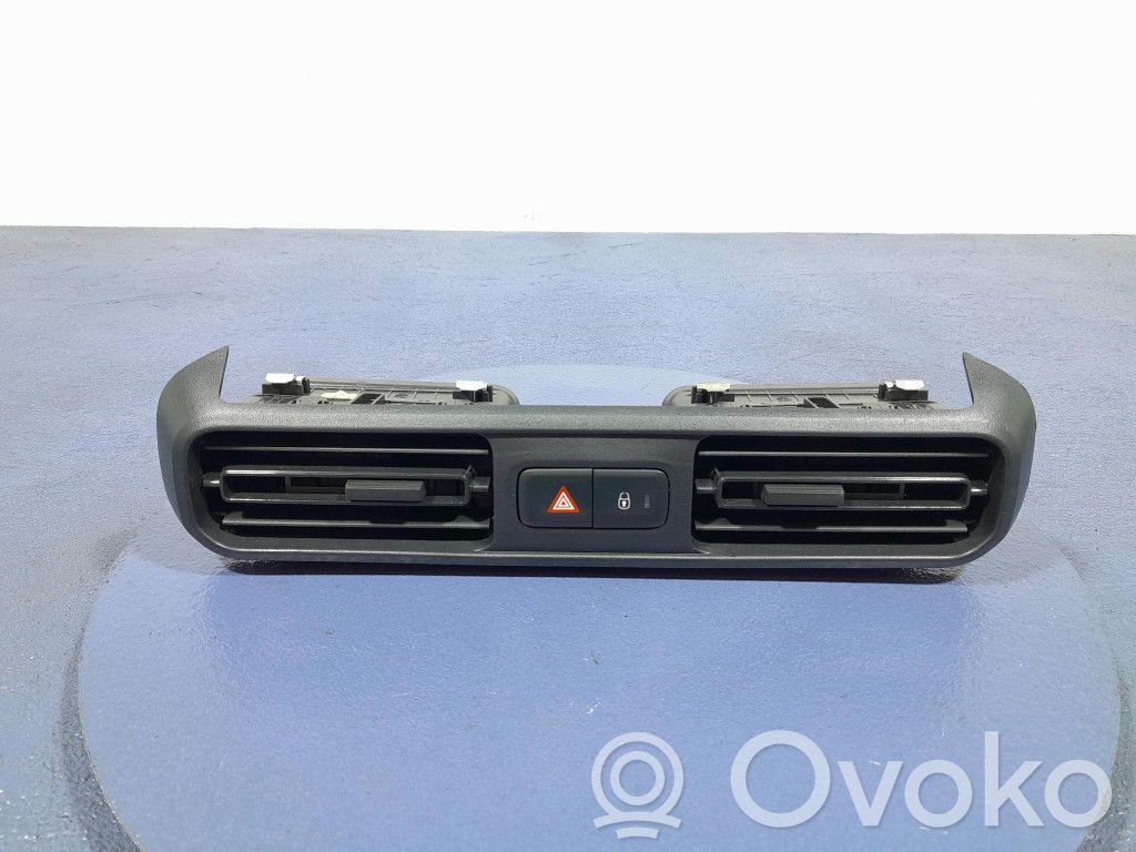 Opel Combo E Grilă ventilație/ramă laterală bord 