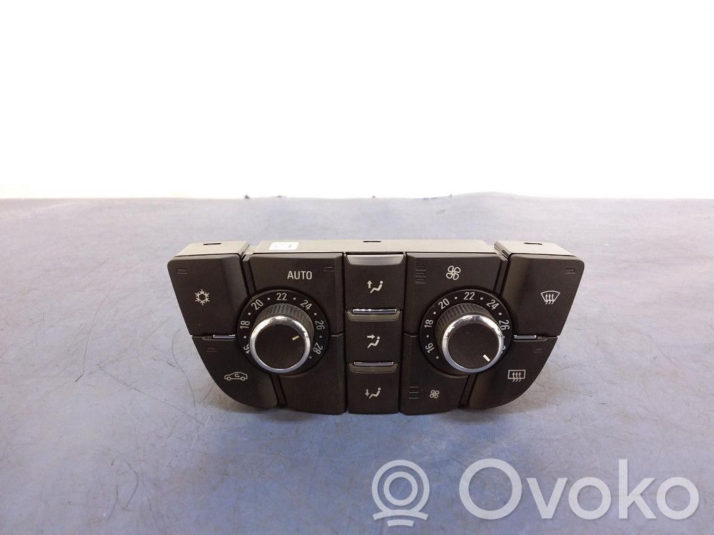 Opel Astra J Oro kondicionieriaus/ klimato/ pečiuko valdymo blokas (salone) 