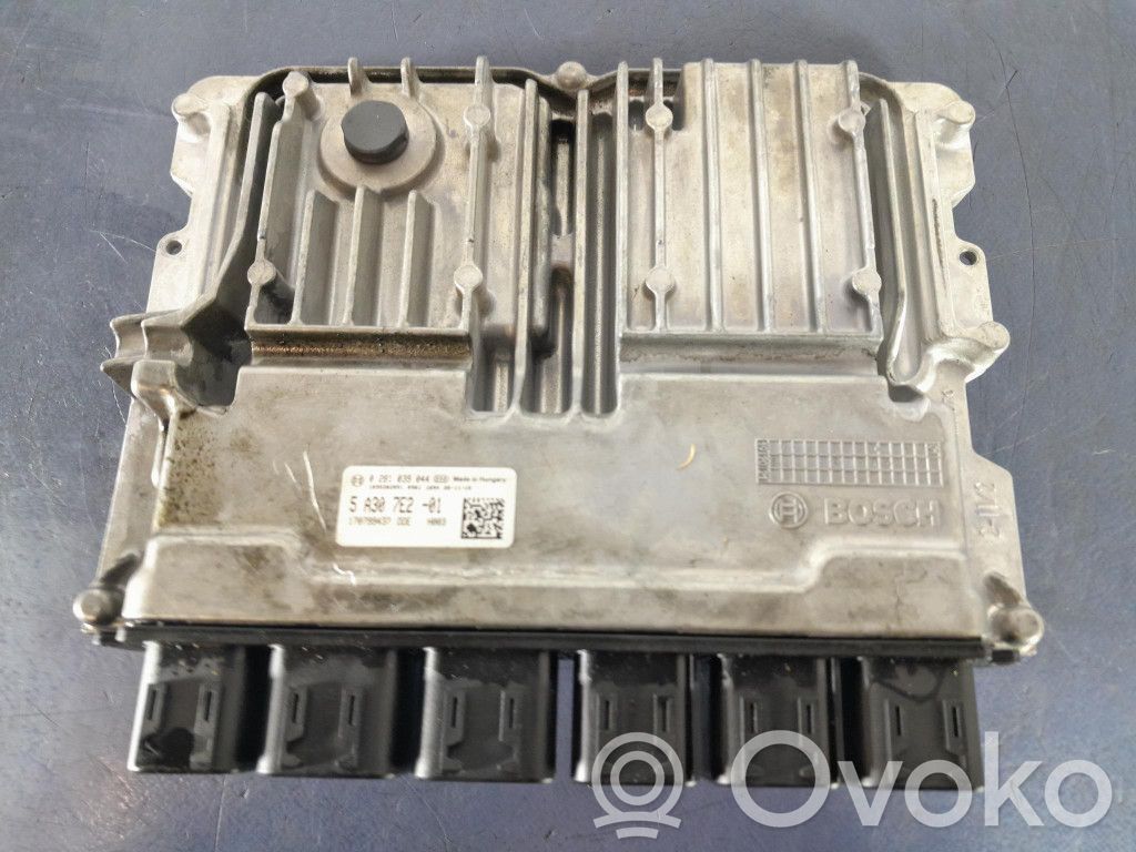 BMW 5 G30 G31 G38 Engine control unit/module ECU 