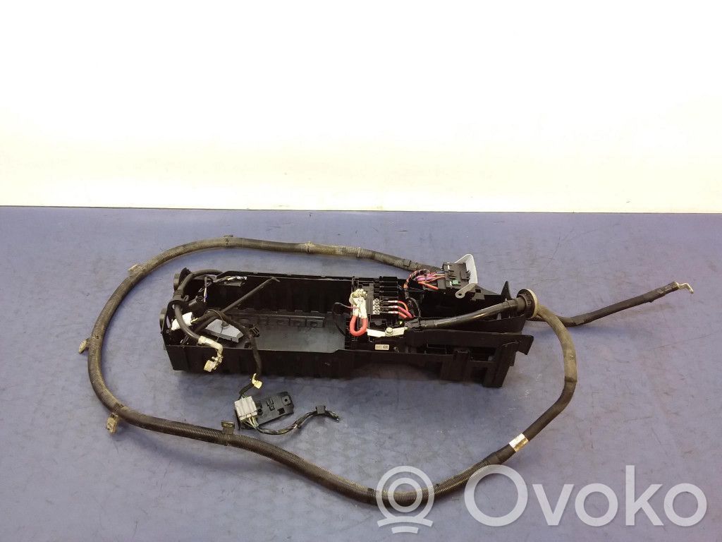 Opel Astra K Support boîte de batterie 