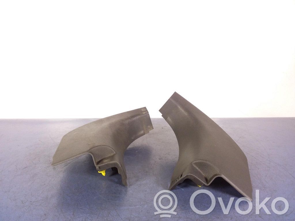 Ford Courier Alte componente capac prag/stâlp 