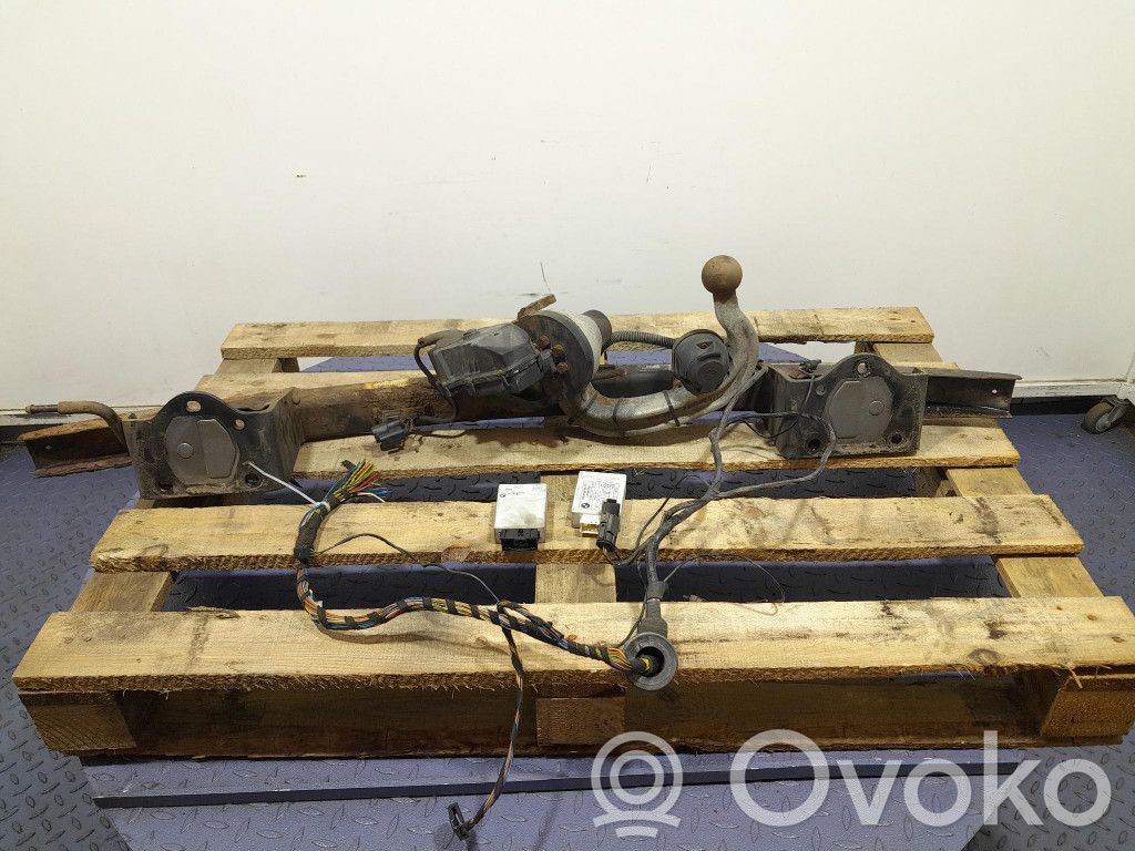 BMW 7 F01 F02 F03 F04 Комплект крюка 