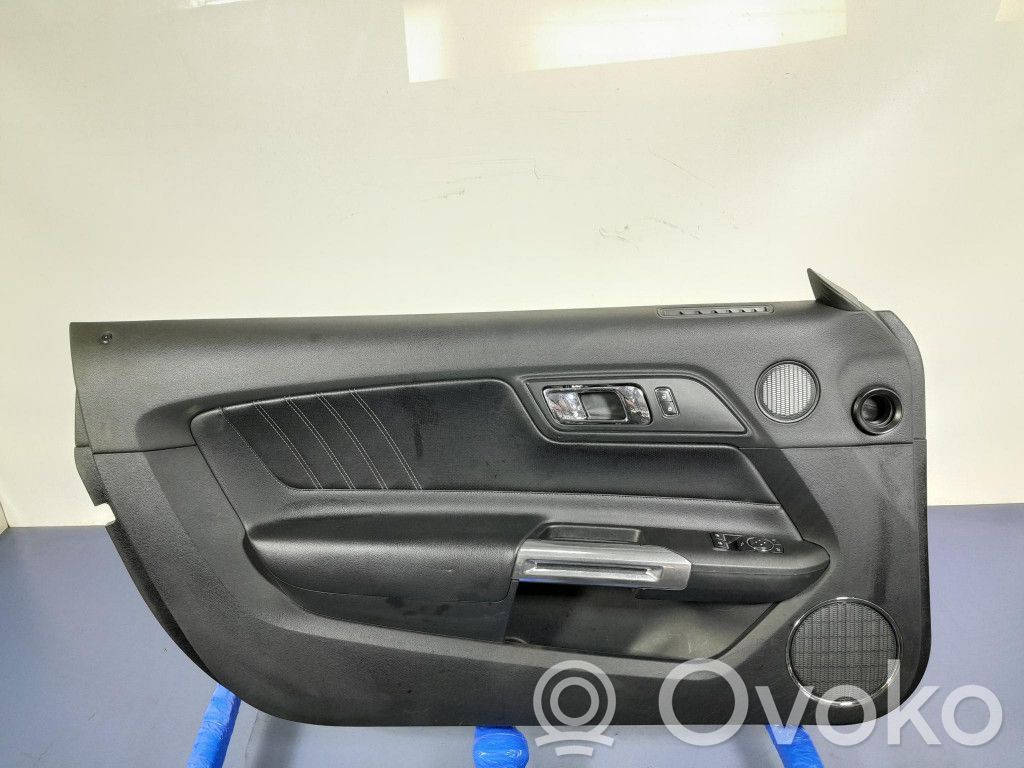 Ford Mustang VI Boczki / Tapicerka drzwi / Komplet 