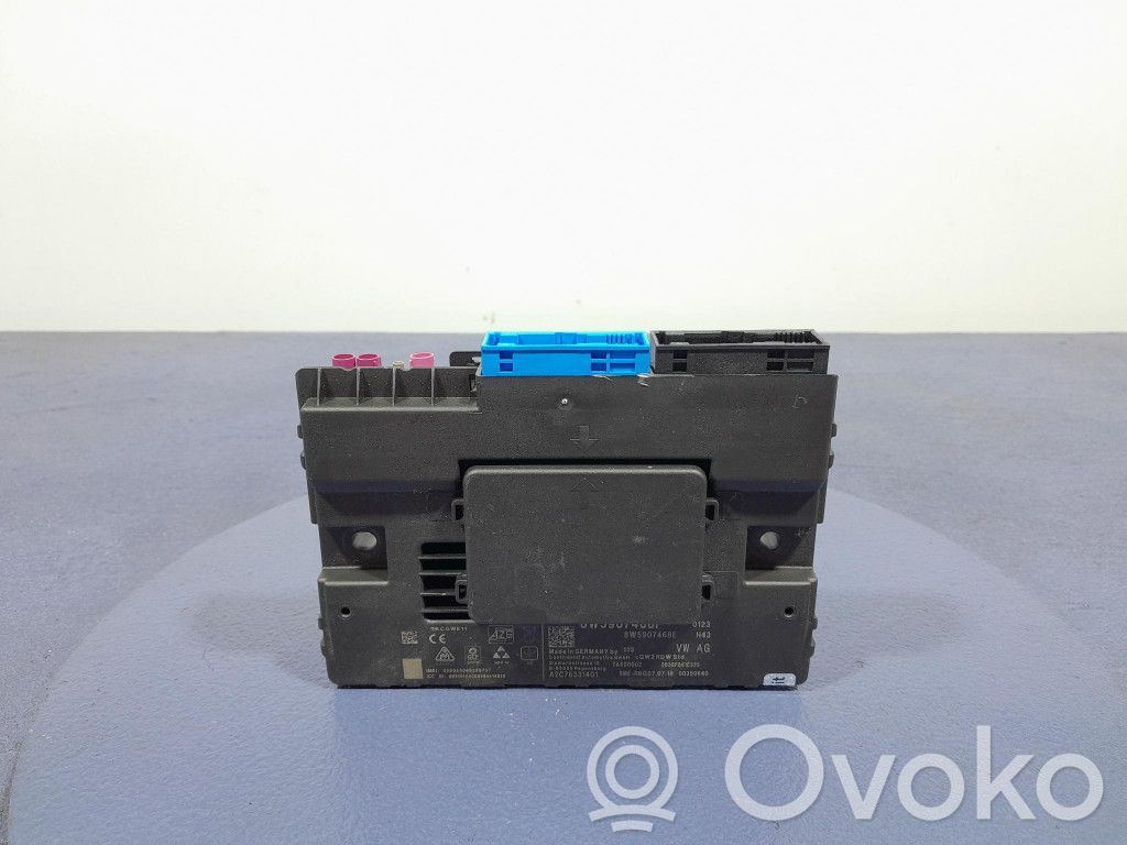 Audi A5 8T 8F Gateway control module 
