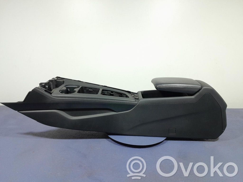 Audi A5 8T 8F Center console 