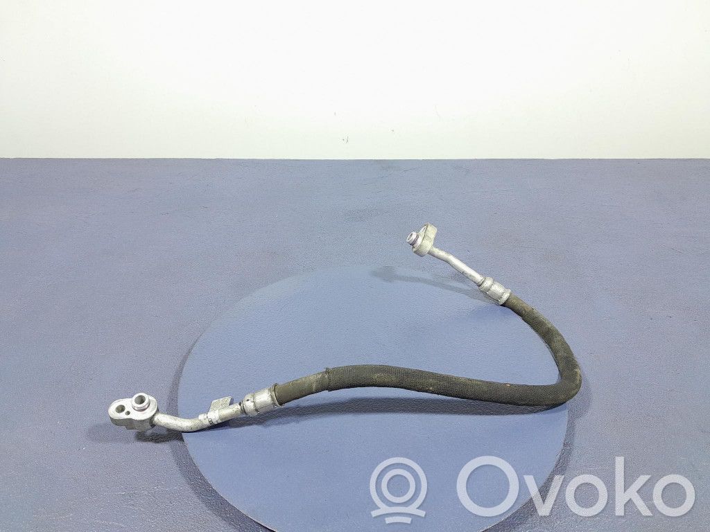 Audi A5 8T 8F Ilmastointilaitteen putki (A/C) 