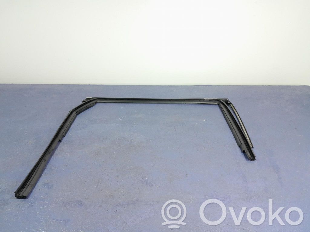 Audi Q7 4M Gumowa uszczelka drzwi 