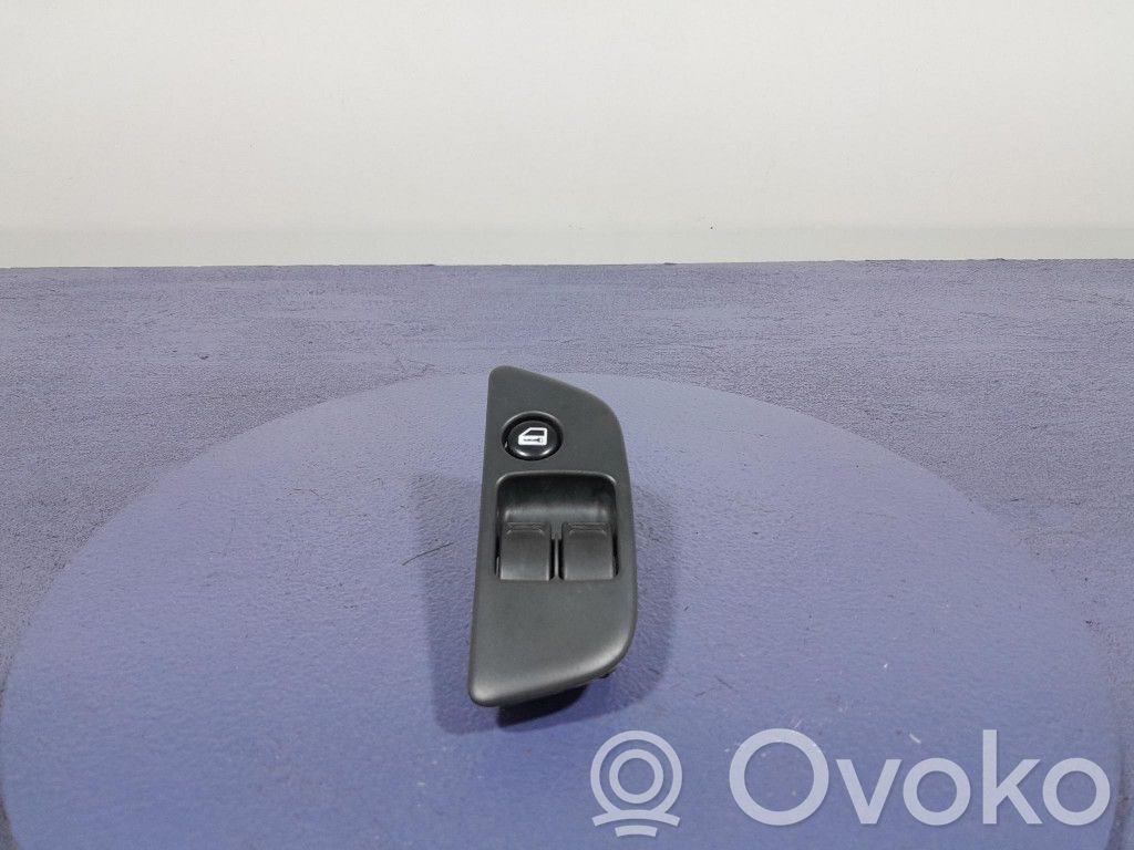 Suzuki Ignis Interruptor del elevalunas eléctrico 