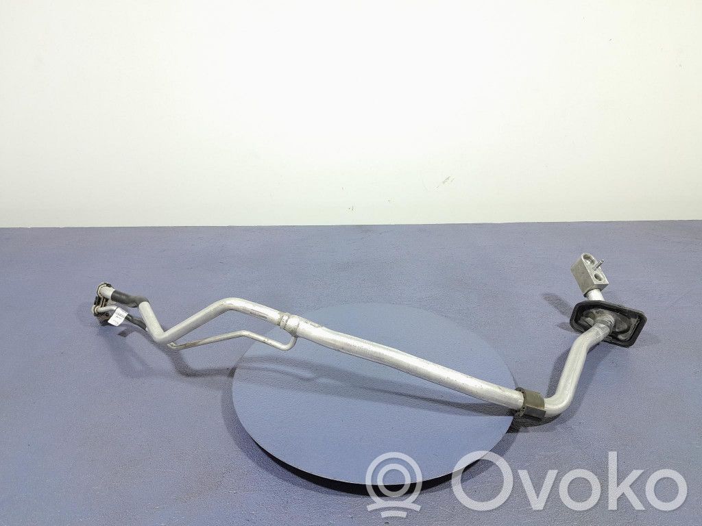 Audi A5 8T 8F Ilmastointilaitteen putki (A/C) 
