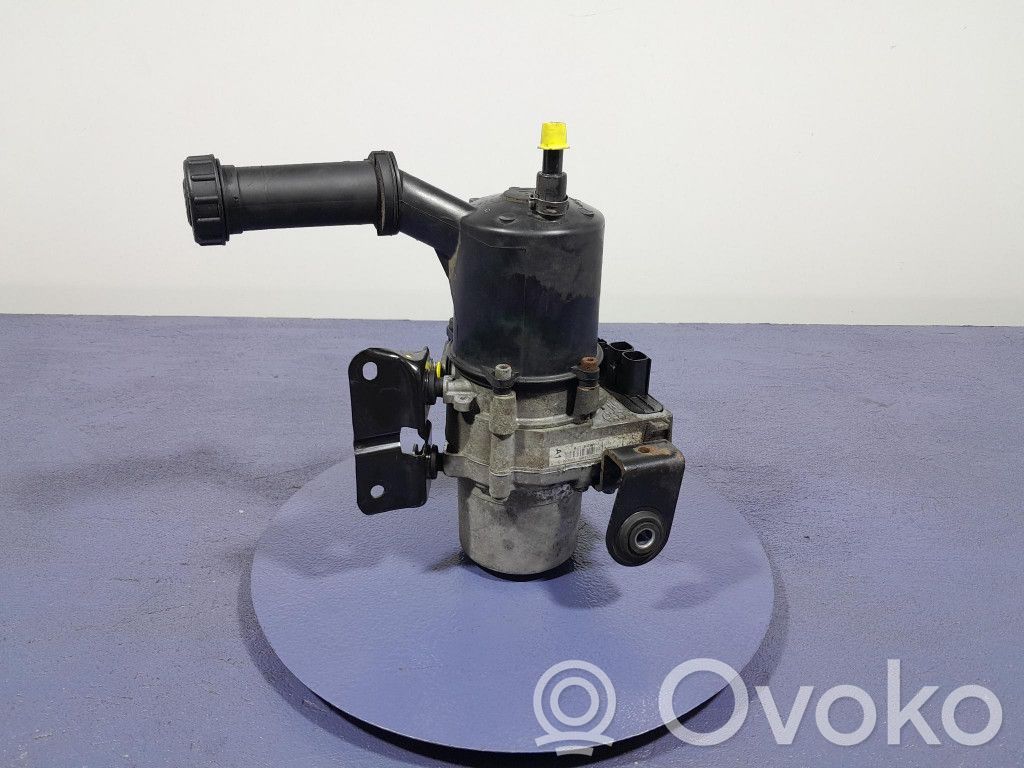Citroen C4 II Ohjaustehostimen pumppu 