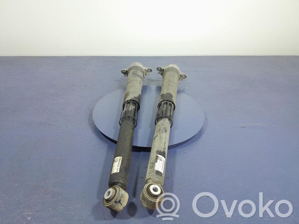 Skoda Octavia Mk4 Aizmugurē amortizators
