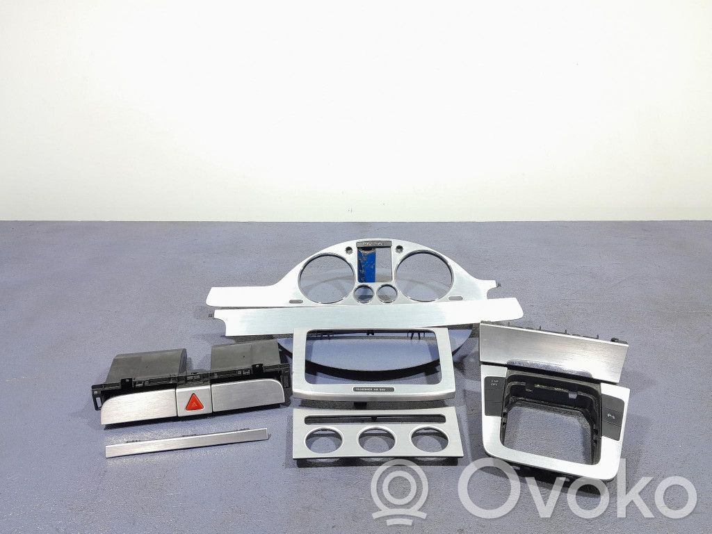 Volkswagen PASSAT B6 Rivestimento posteriore minigonna laterale