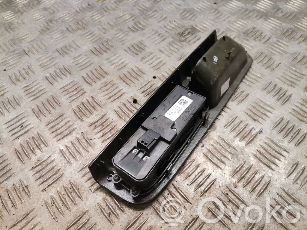 Volvo V50 Electric window control switch 