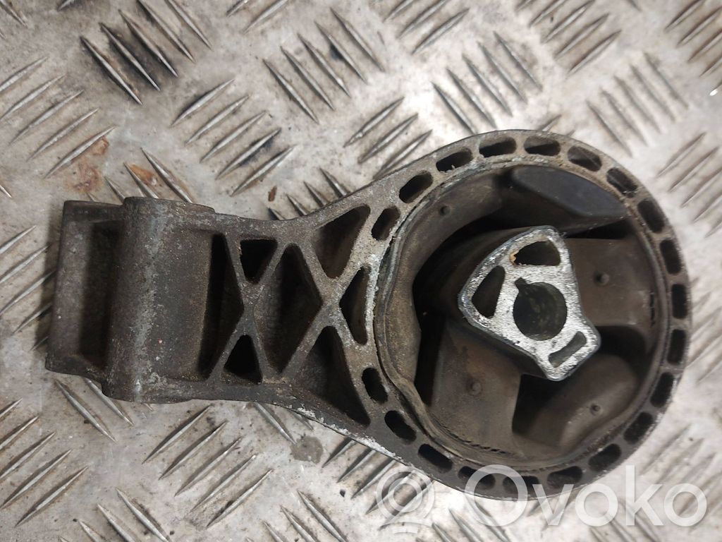 Opel Insignia A Engine mount bracket 