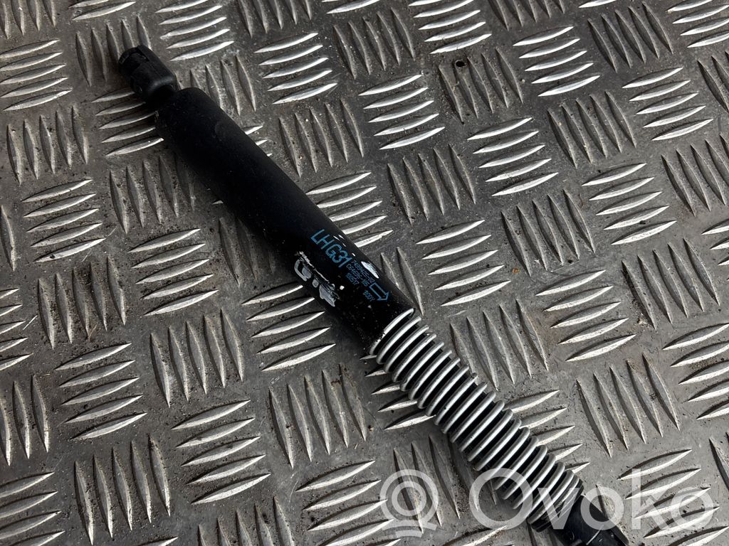 BMW 5 G30 G31 G38 Tailgate/trunk strut/damper 