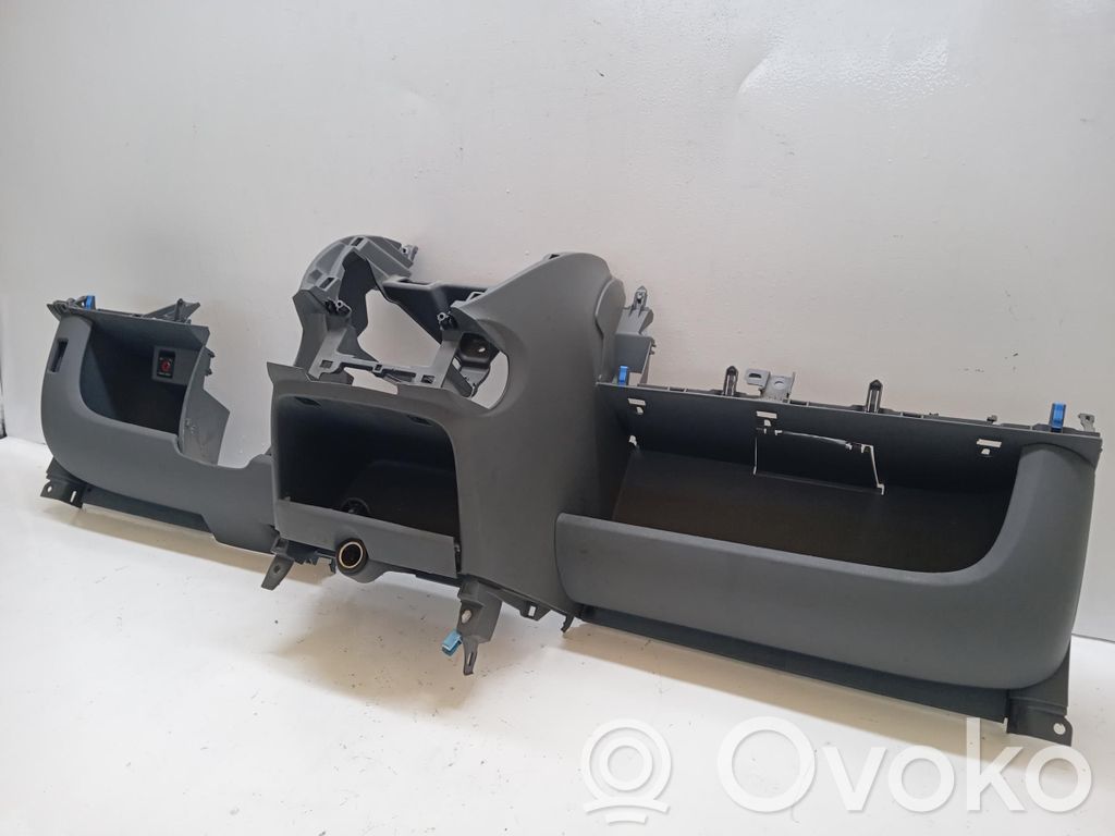 Toyota Aygo AB10 Panel de instrumentos 