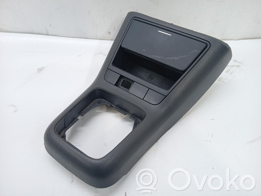 Volkswagen Golf Plus Pavarų perjungimo svirties apdaila (plastikinė) 