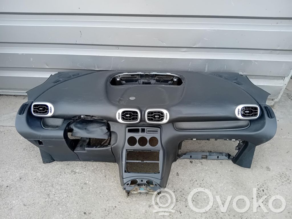 Citroen C3 Picasso Dashboard 