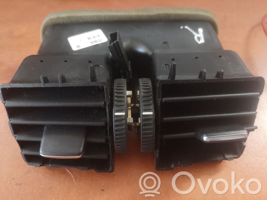 BMW 3 E90 E91 Kita salono detalė 