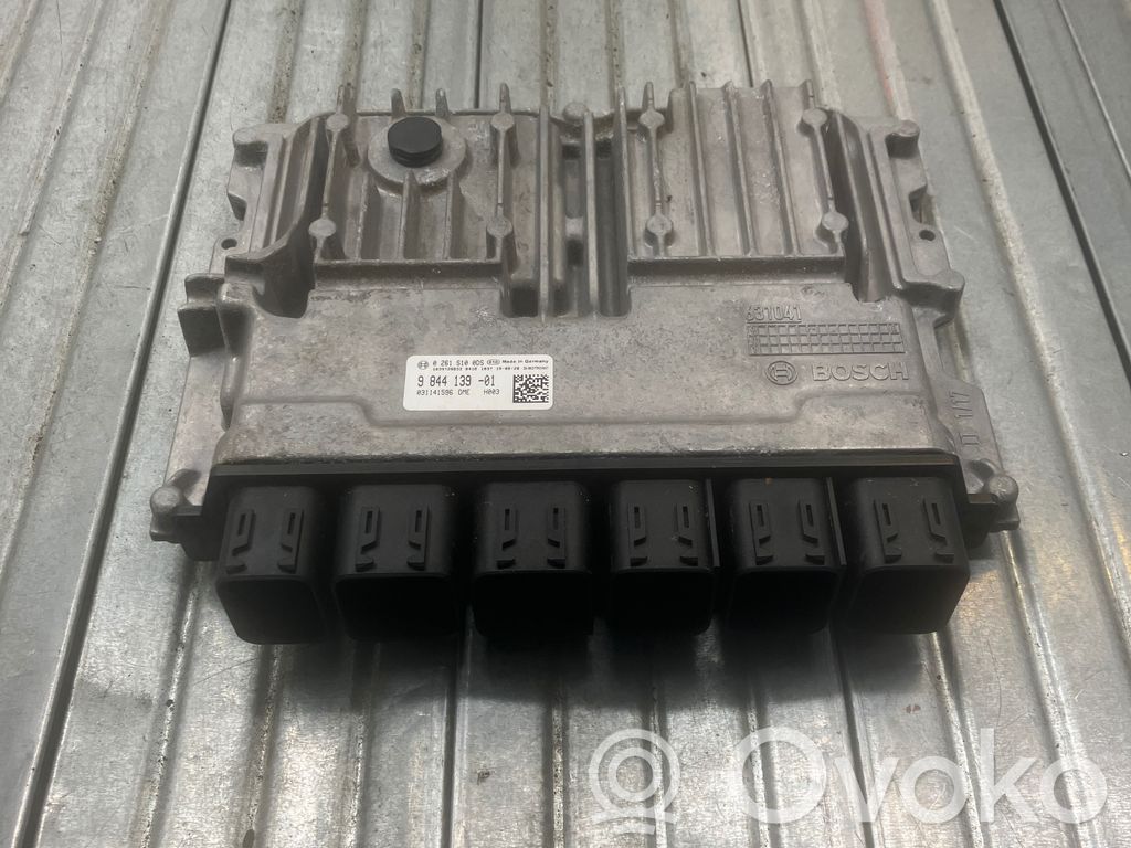 BMW 3 G20 G21 Engine control unit/module 