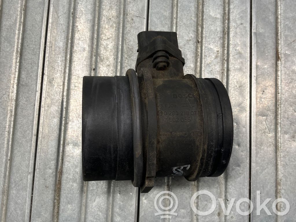 BMW 7 E65 E66 Mass air flow meter 