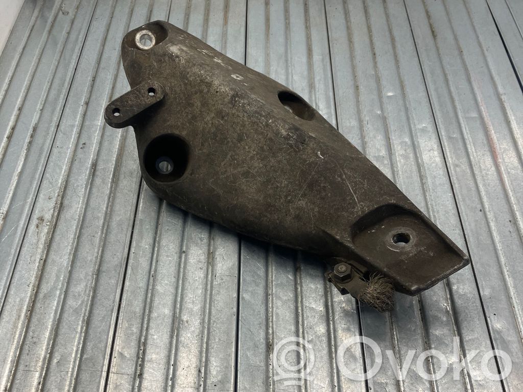 Engine mounting bracket   6772679,67871110,A1S19CD3