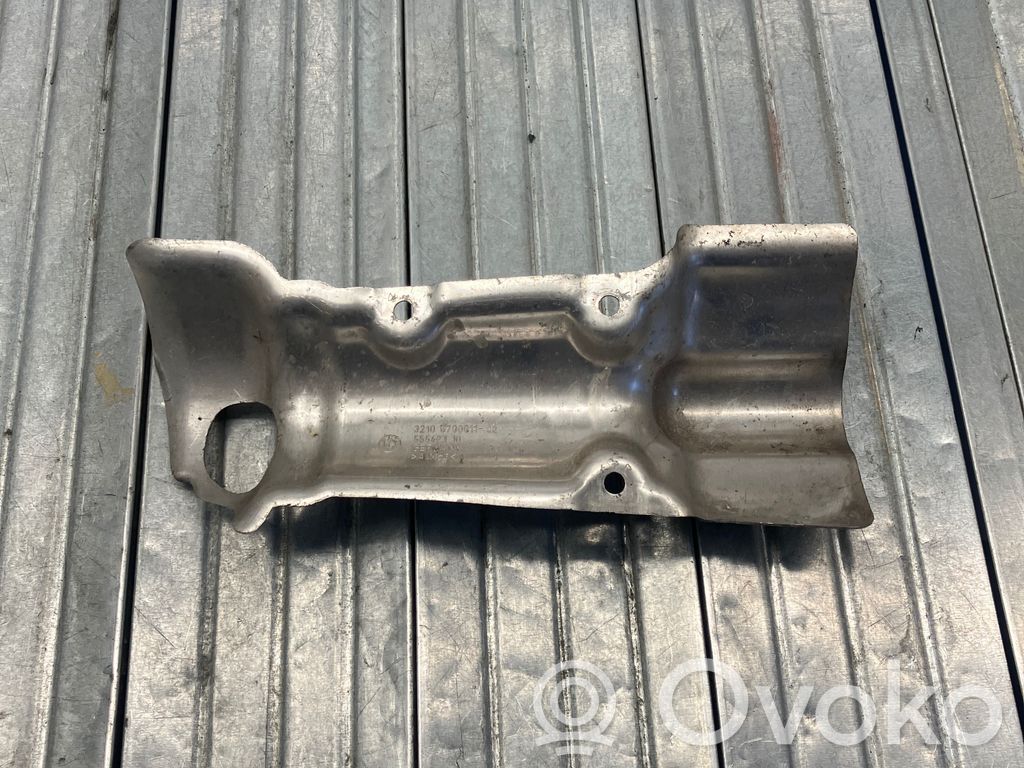 BMW 5 F10 F11 Heat shield in engine bay 