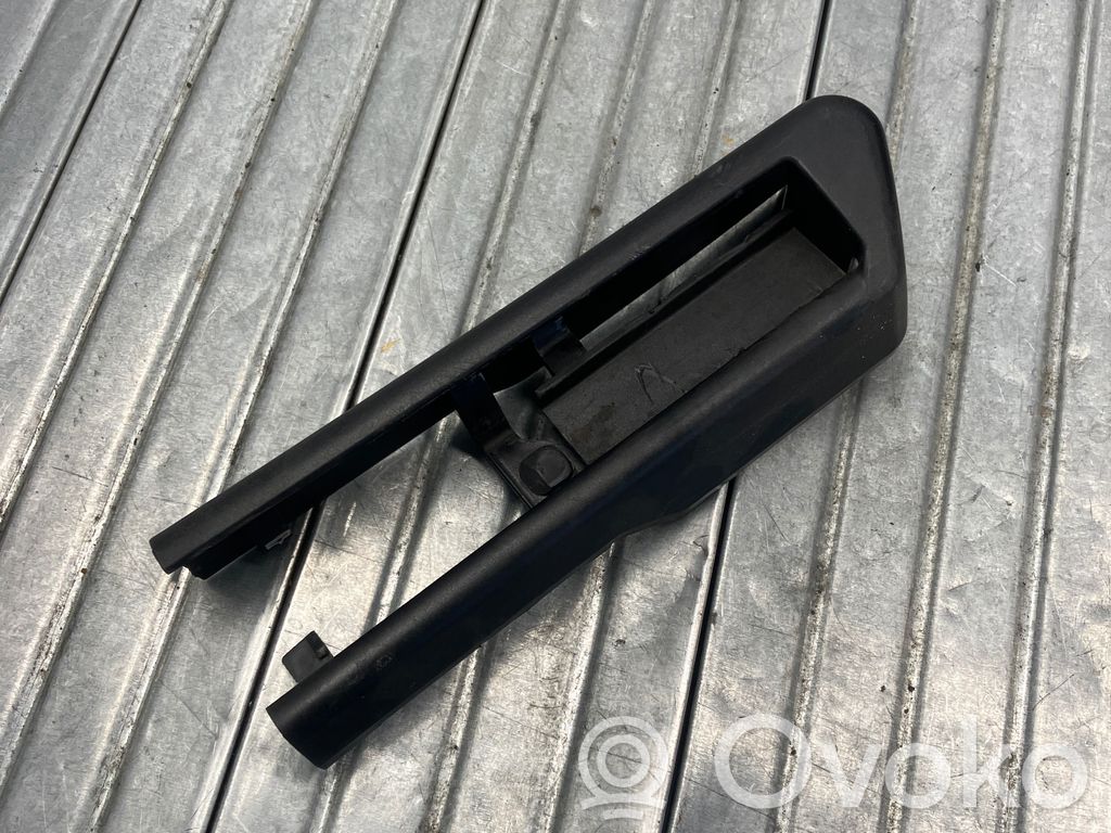 BMW 5 G30 G31 G38 Kita salono detalė 