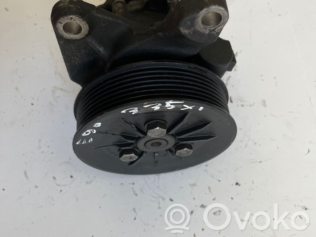 BMW 3 E90 E91 Vairo stiprintuvo siurblys 