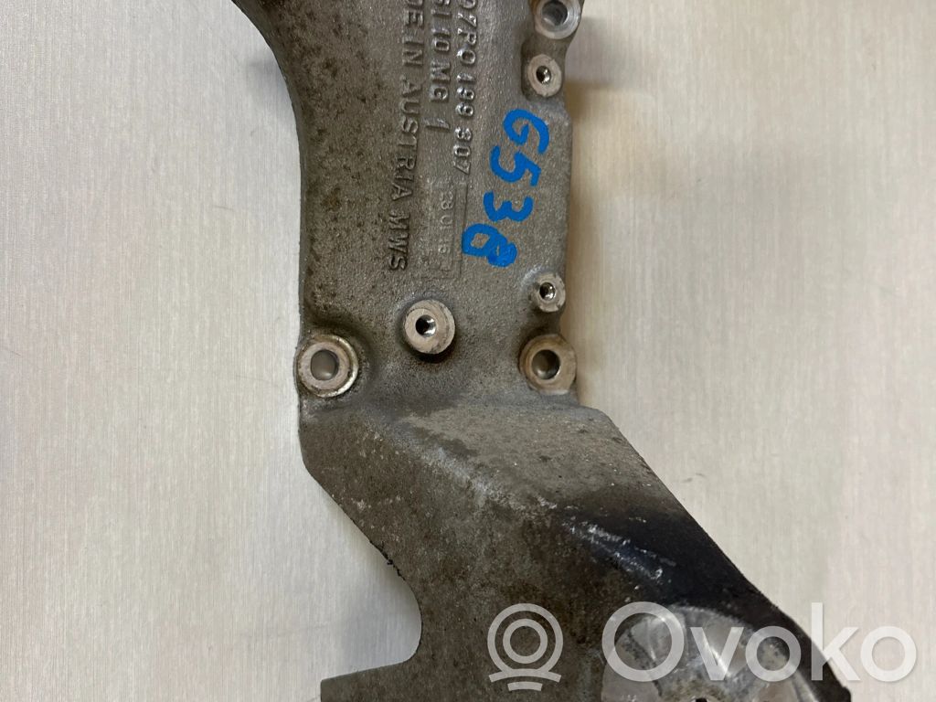 Volkswagen Touareg II Engine mounting bracket 