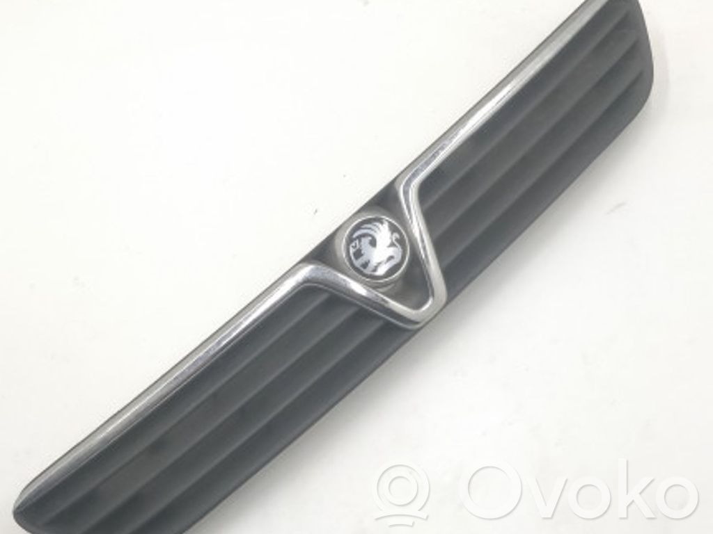 Opel Astra G Etusäleikkö 