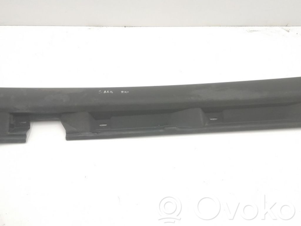 Saab 900 Slenkstis 