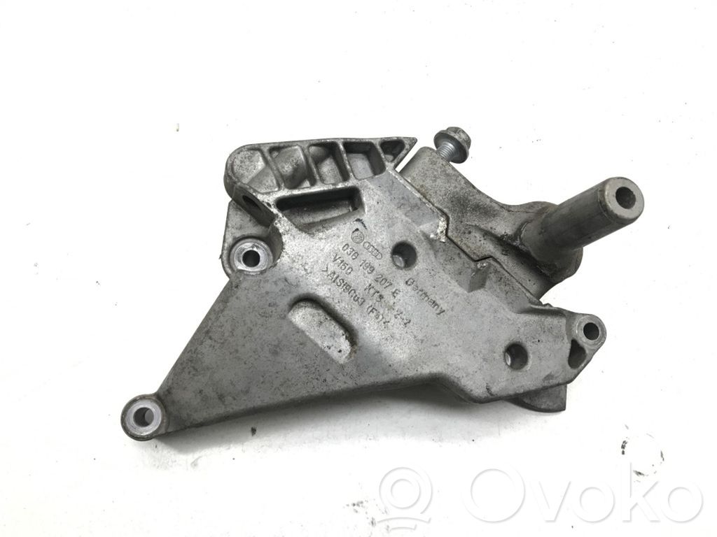 Volkswagen Golf V Engine mounting bracket 