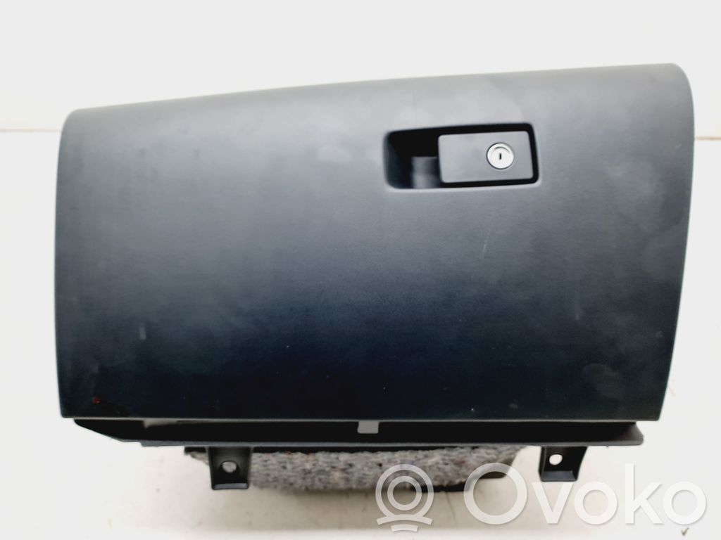 Volvo S60 Daiktadėžės (bordačioko) komplektas 