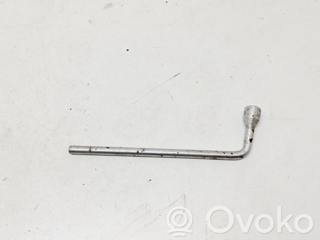 Mercedes-Benz C W203 Wheel nut wrench 