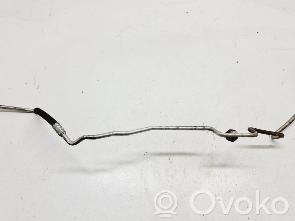 BMW 5 E60 E61 Ilmastointilaitteen putki (A/C) 