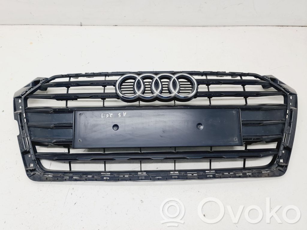 Audi A5 Rejilla superior del radiador del parachoques delantero 
