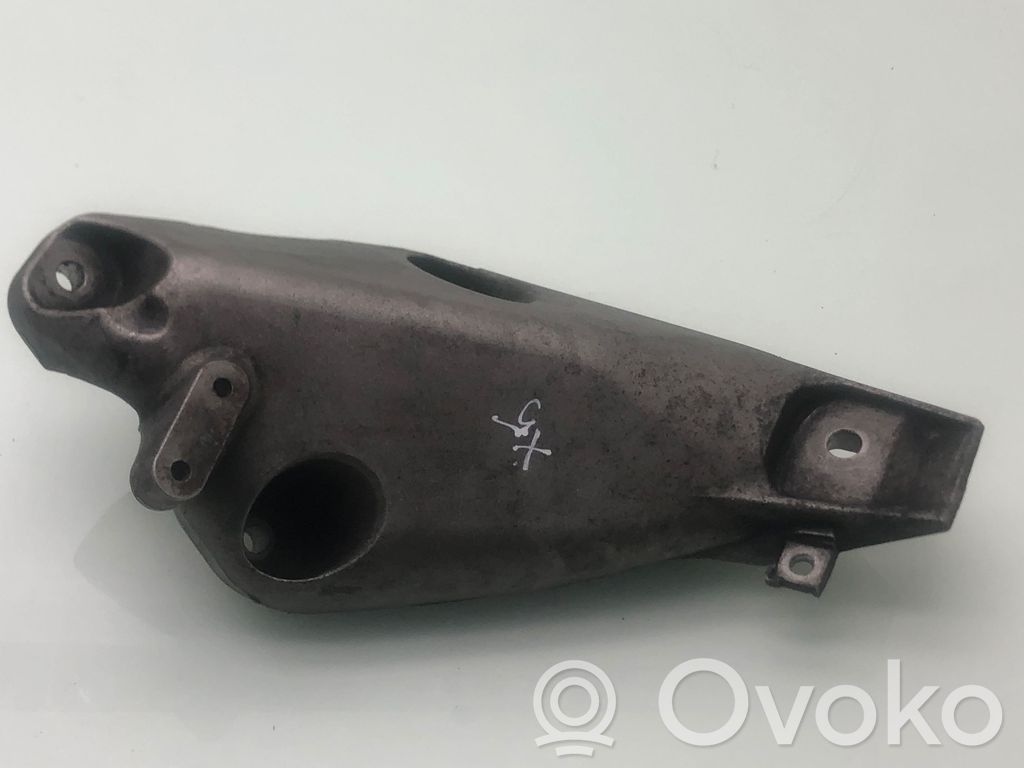BMW X5 E70 Engine mounting bracket 
