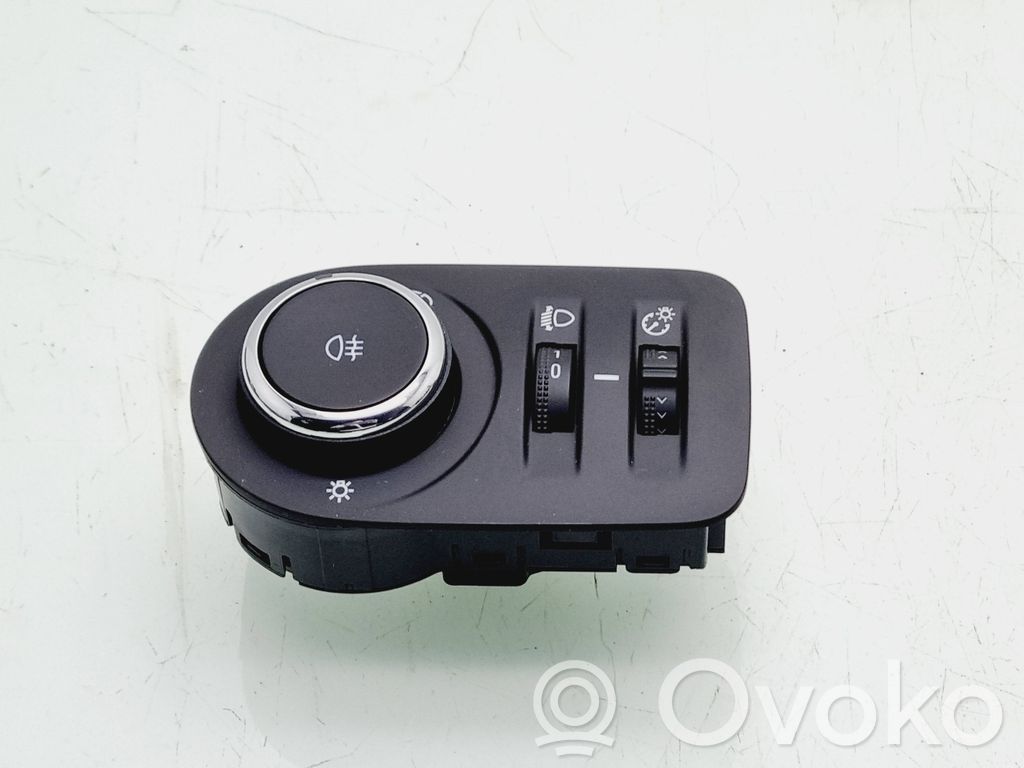 Opel Astra K Light switch 