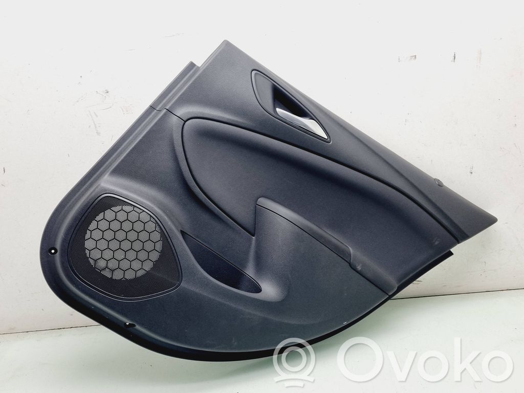 Opel Astra K Apšuvums aizmugurējām durvīm 