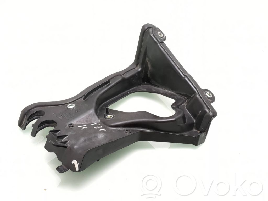 Volvo S90, V90 Other engine bay part 