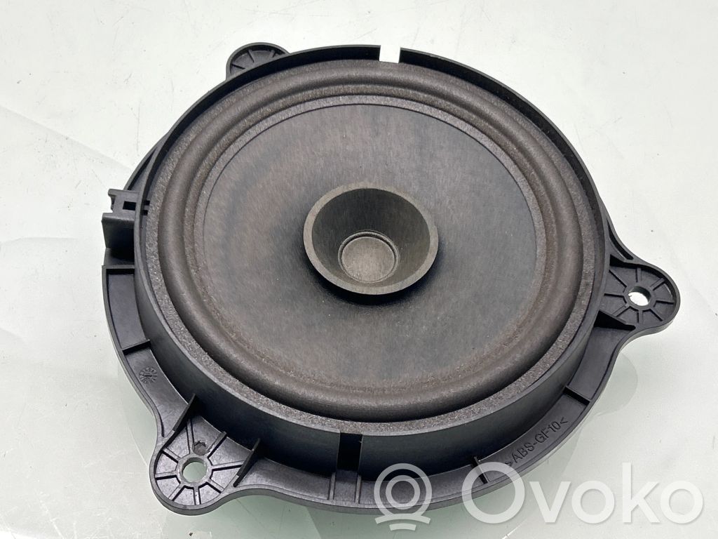 Nissan Qashqai Громкоговоритель (громкоговорители) в задних дверях 