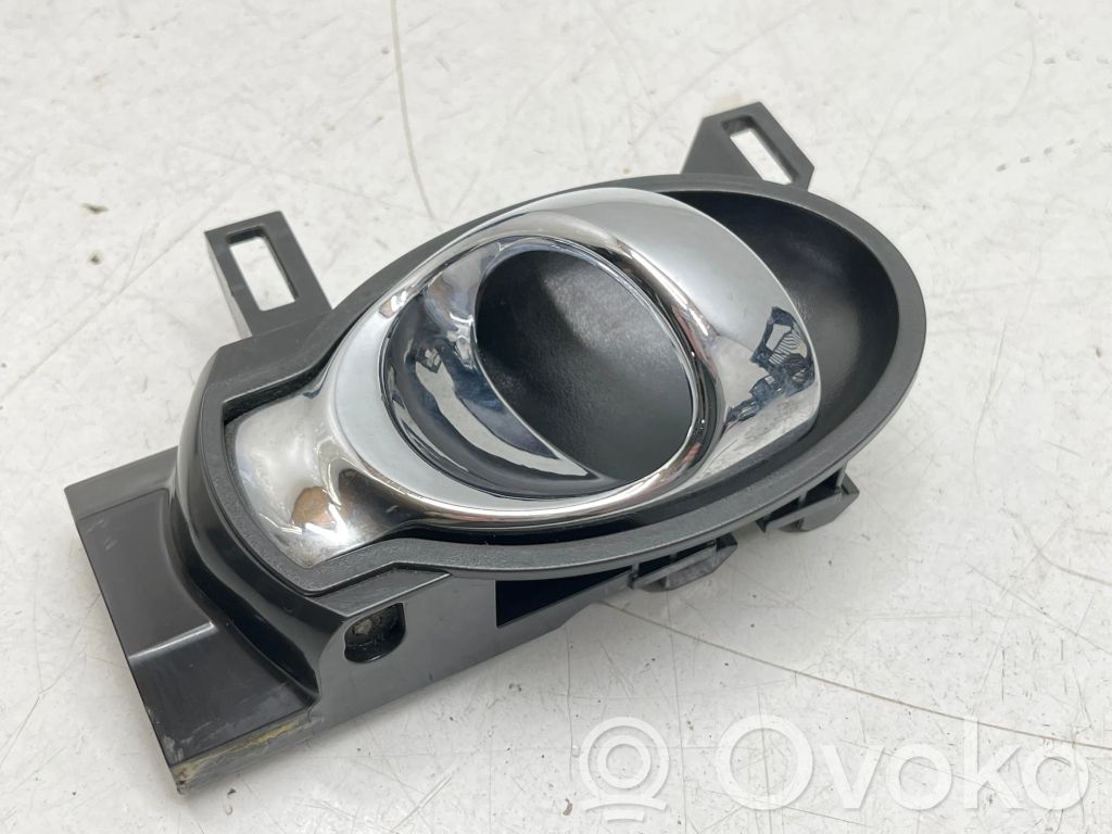 Nissan Note (E12) Front door interior handle 