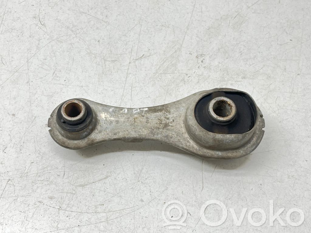 Renault Captur Gearbox mounting bracket 