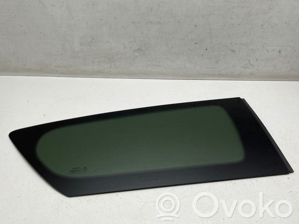 Chrysler Pacifica Rear side window 