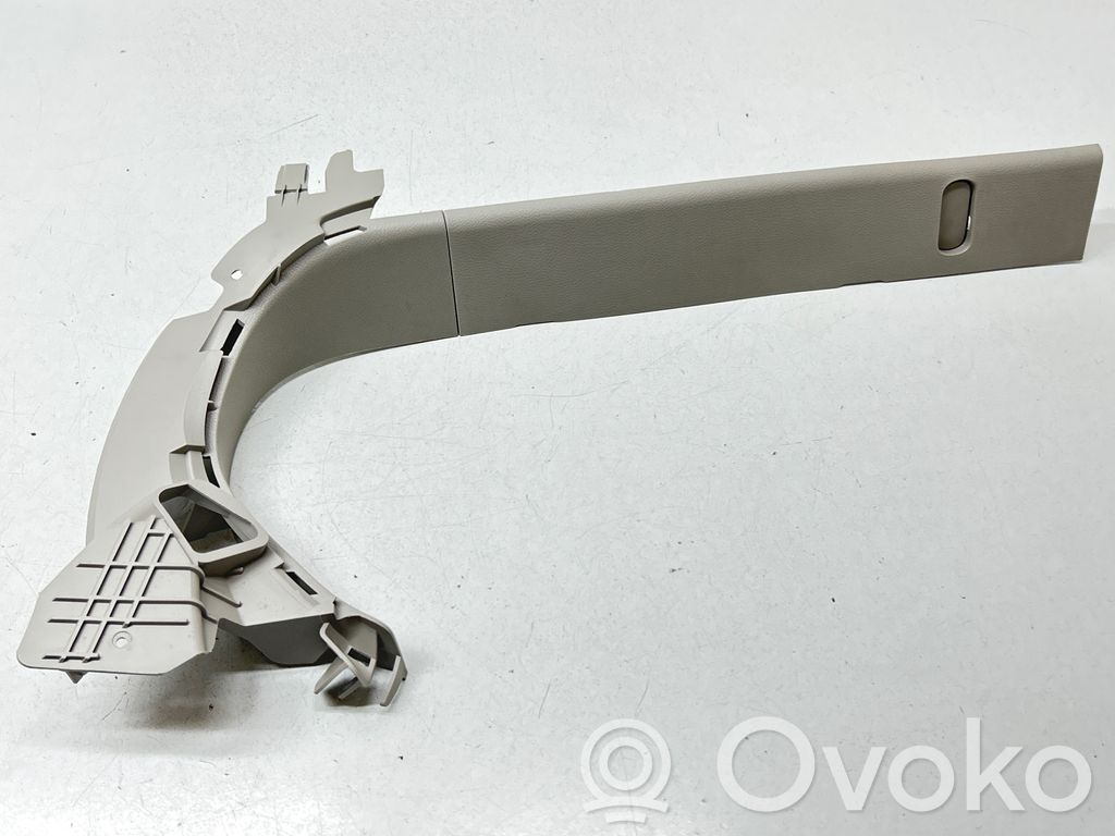 Chrysler Pacifica (C) pillar trim 